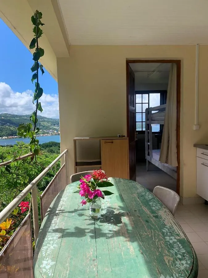 Top Hill Hostel- Martinique- Auberge Dortoir 拉特里尼泰 公寓