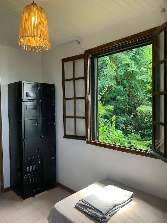 公寓 Top Hill Hostel- Martinique- Auberge Dortoir 拉特里尼泰